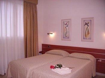 סיניה Hotel Delfina מראה חיצוני תמונה